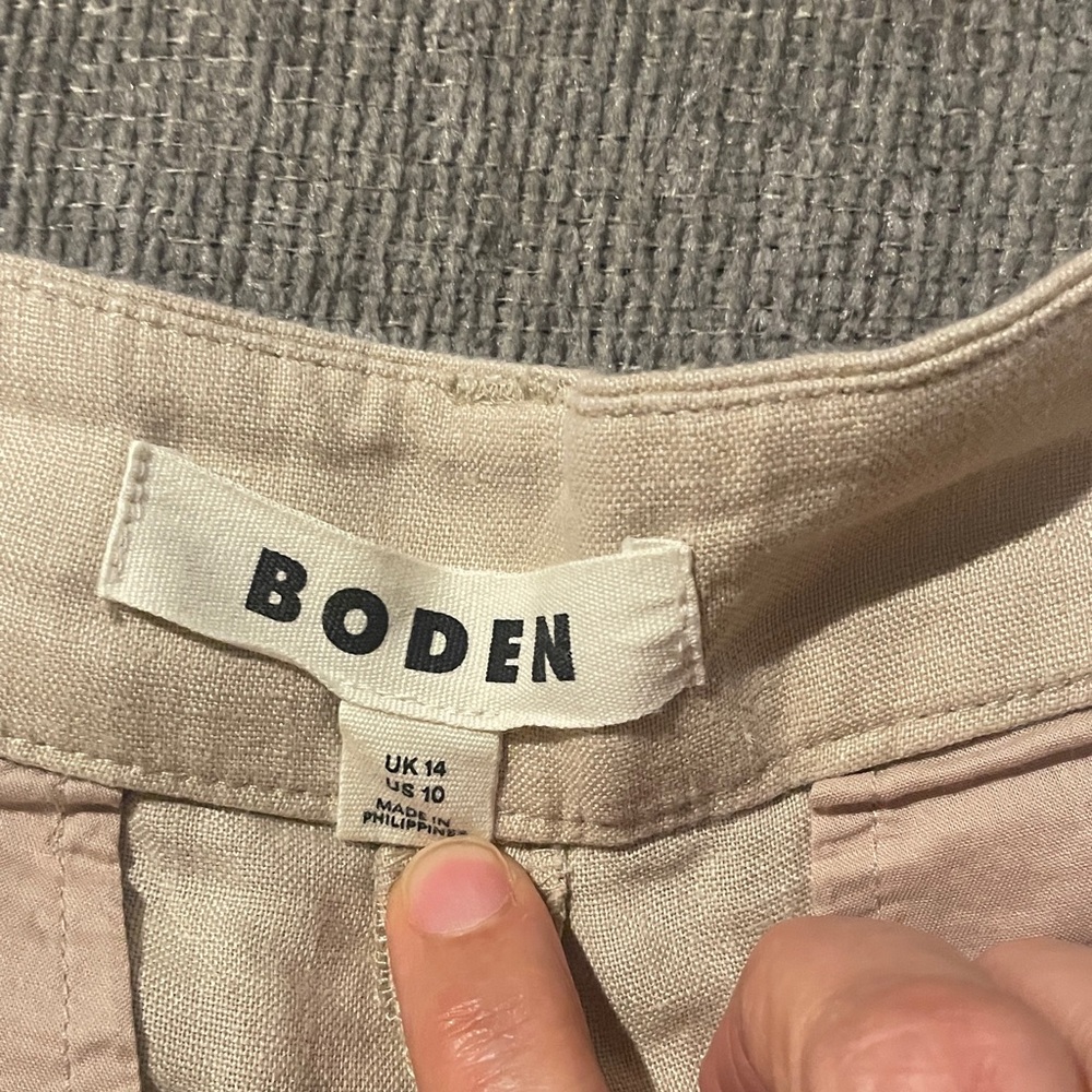 Boden Beige linen Women's Shorts - Picture 2 of 2